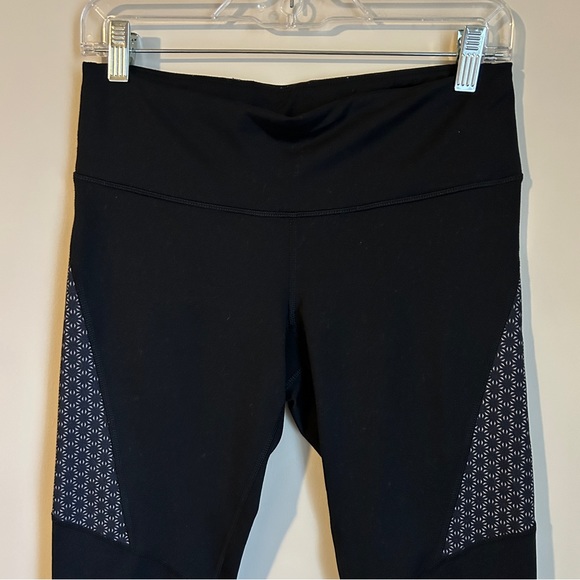 C9 by Champion Black Capri Workout Leggings with Waistband Pocket Size Medium - Picture 2 of 7